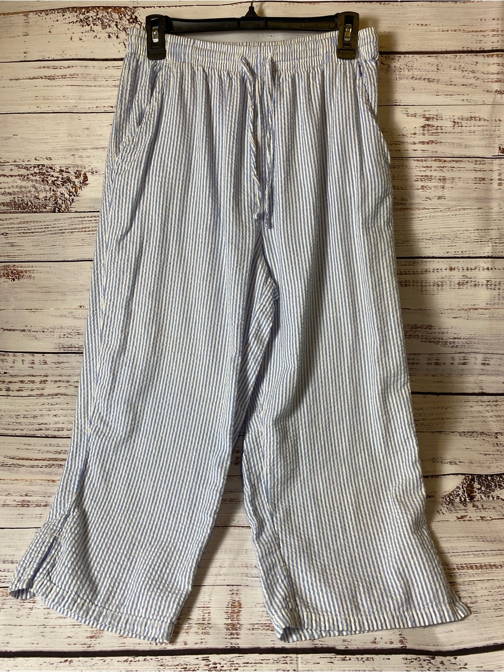 Bobbie Brooks White and Light Blue Striped Seersucker Capris